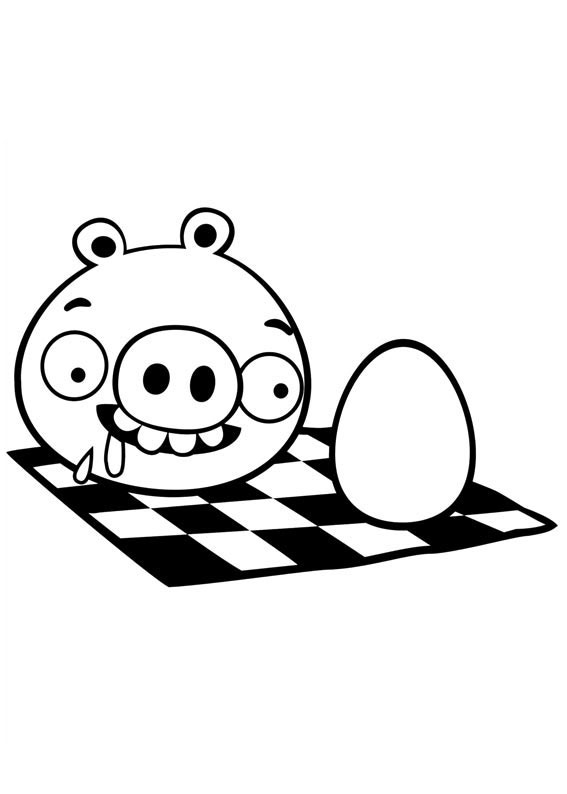Свинка и яйцо на шахматной доске