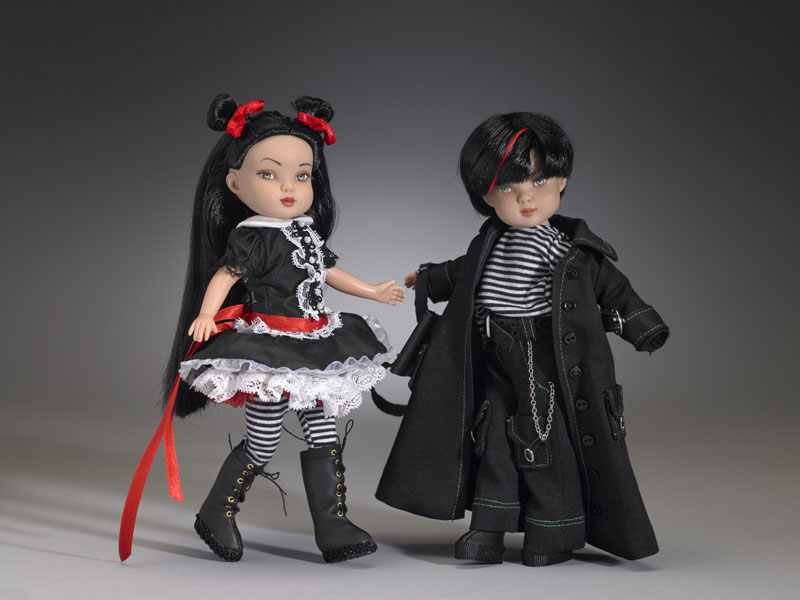Производитель кукол Tonner - американская компания Tonner Doll Company, Inc...